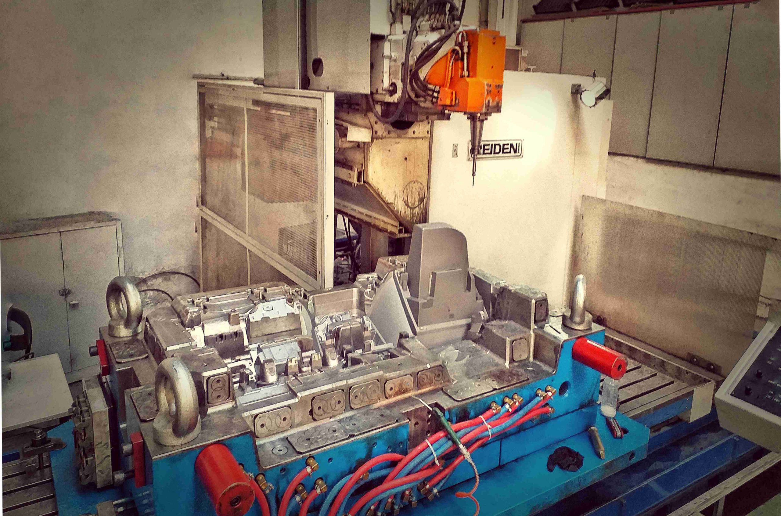 ارائه خدمات ماشینکاری فرز cnc و اسپارک ارائه خدمات ماشینکاری فرز cnc و اسپارک